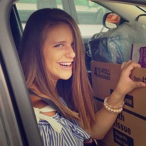 Meet your Posher, Abby